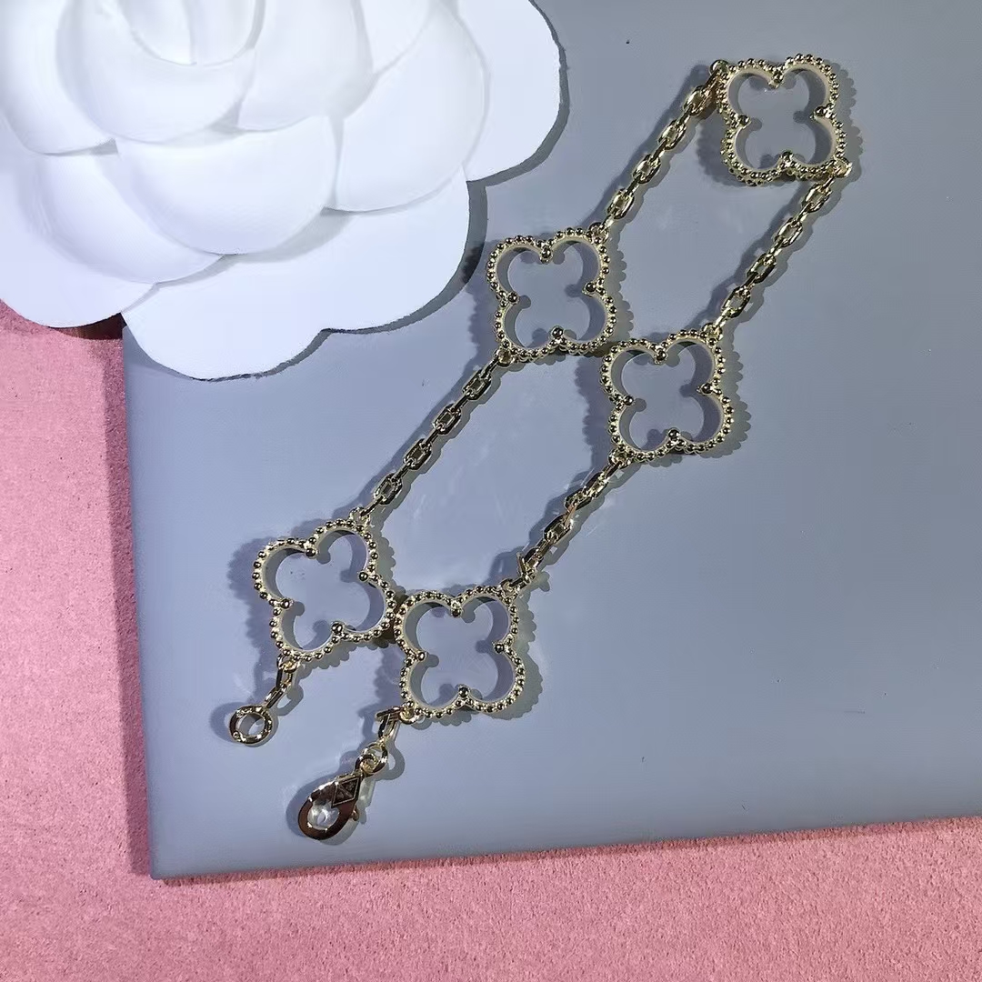 Van Cleef & Arpels Vintage Alhambra Pendant in Rock Crystal