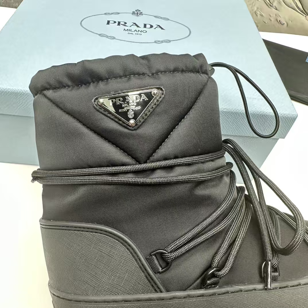 Prada Black Re-Nylon Gabardine Après-Ski Boot - Removable Suede Lining & 40mm Lug Sole
