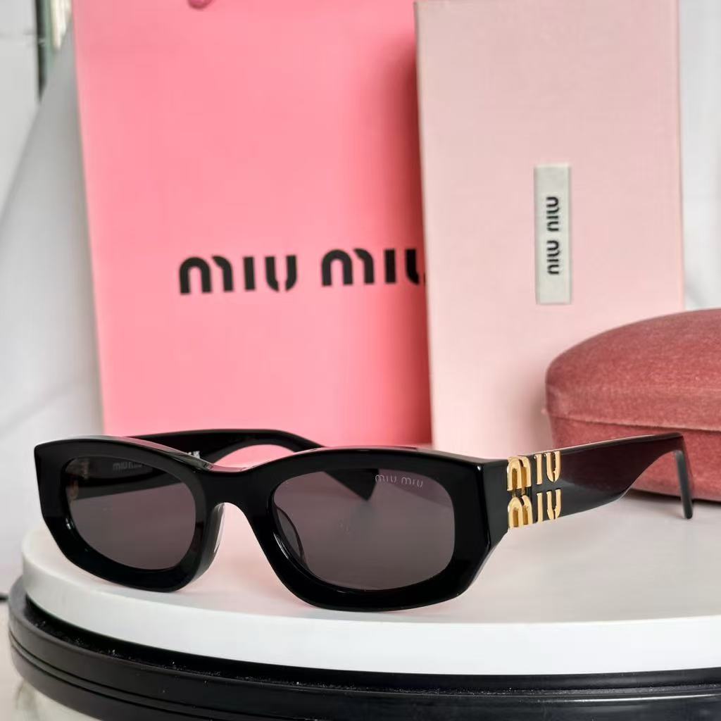 Miumiu Glimpse Sunglasses