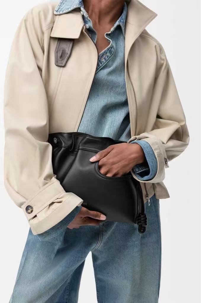 Medium-sized glossy cowhide leather Panta Flamenco handbag by Roiview