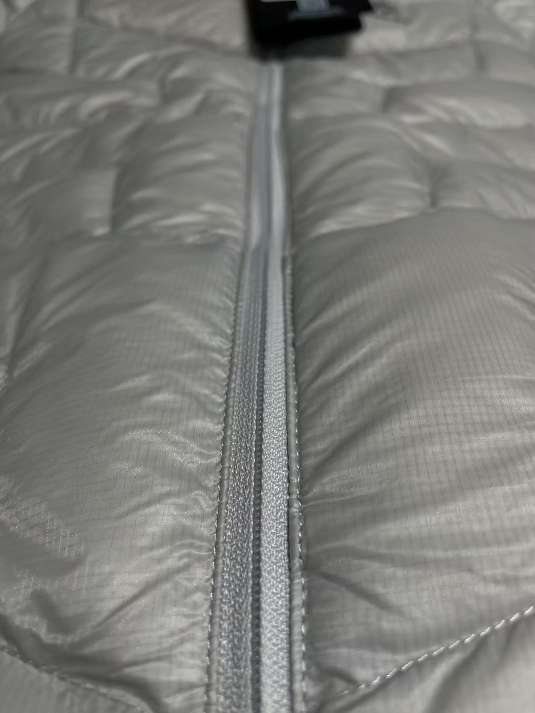 KAILAS GT ZERO Ultralight GORE-TEX® Hooded Down Jacket in Silver White