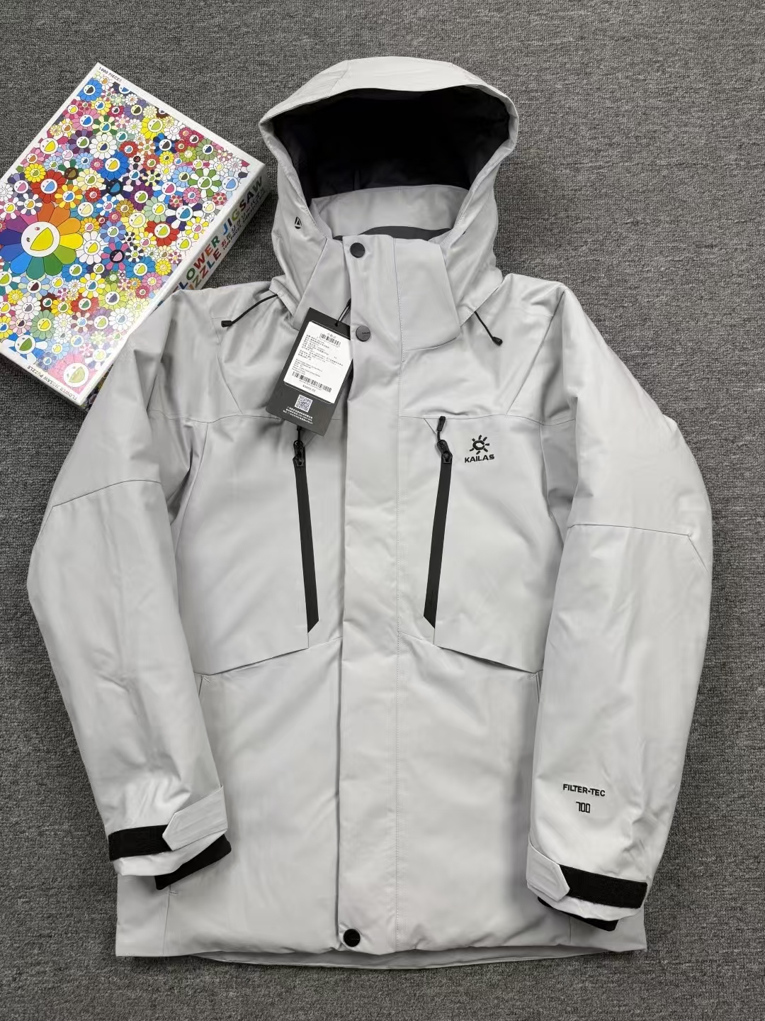 KAILAS Montana Outdoor Hiking Water-Resistant Down Jacket in Light Cloud Grey