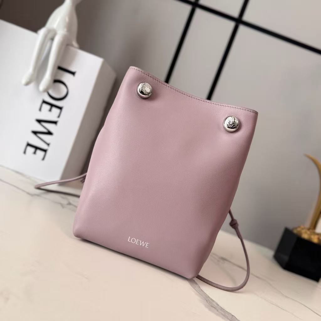 LOEWE Smooth Leather Pebble Small Bag
