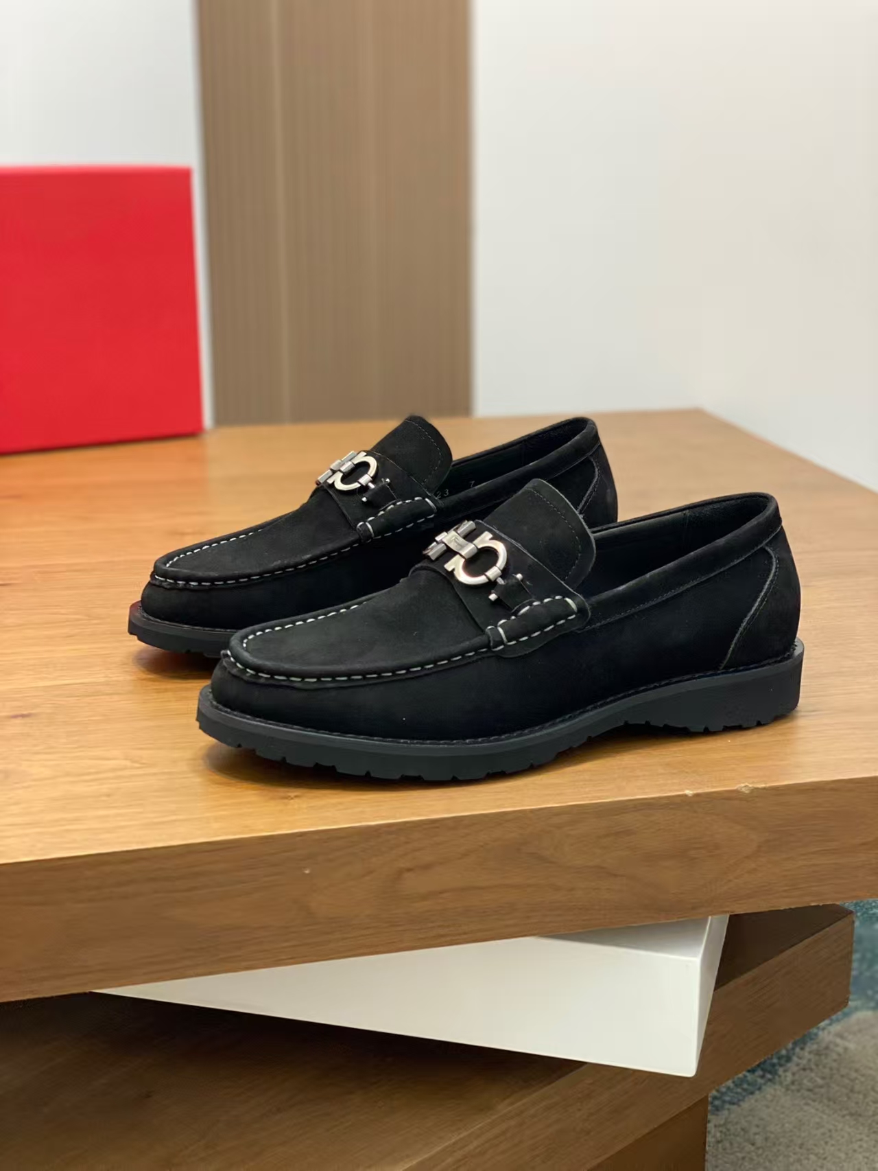 Salvatore Ferragamo Men's Black Brushed Calfskin Gancino Bit Loafers