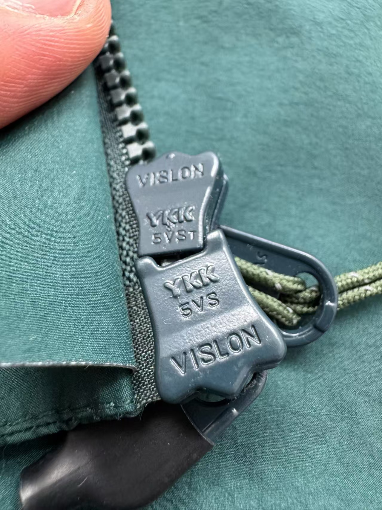 KAILAS Bogda LT Lightweight Stretch Softshell Jacket for Hiking in Forest Green