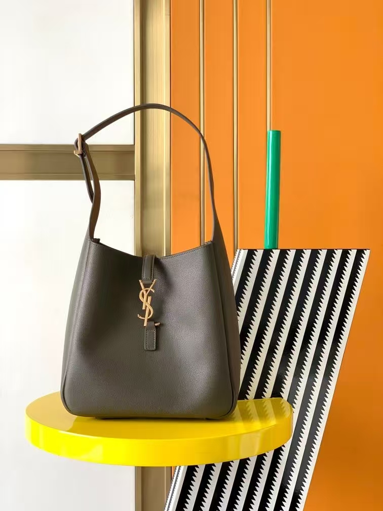 Saint Laurent Le 5 À 7 Small Grain de Poudre Leather Bag in Light Musk