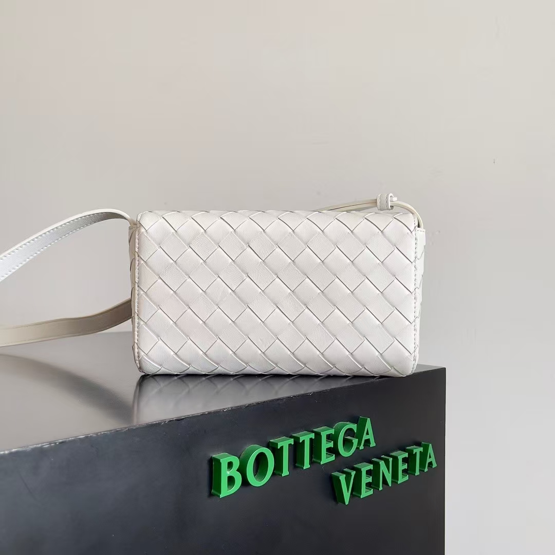 Bottega Veneta Andiamo Intrecciato Woven Leather Shoulder Bag in Pinecone