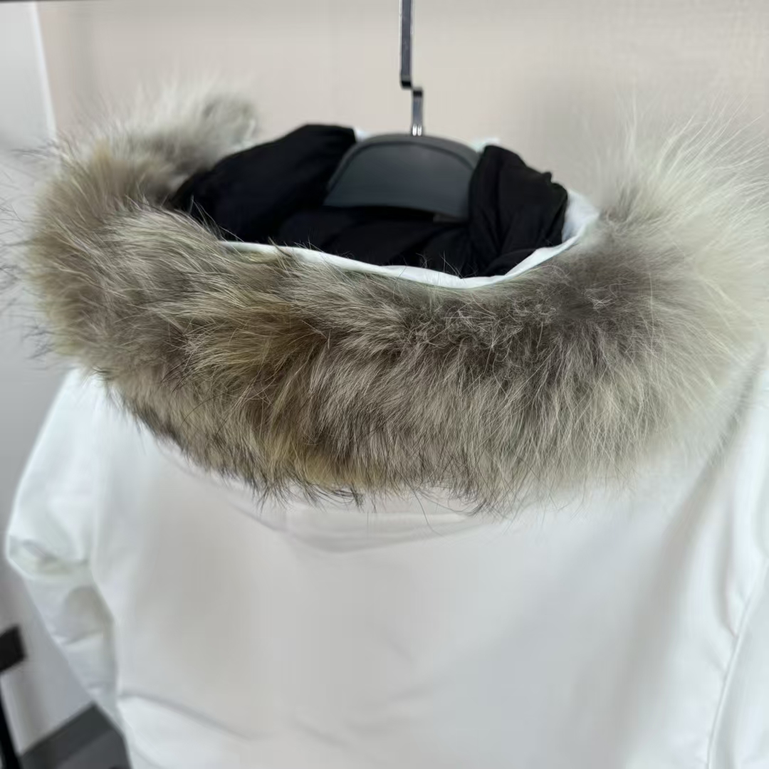 Canada Goose Expedition 4660MA Parka in Glacier White - 19FW TEI 5 Extreme Cold Weather Down Jacket