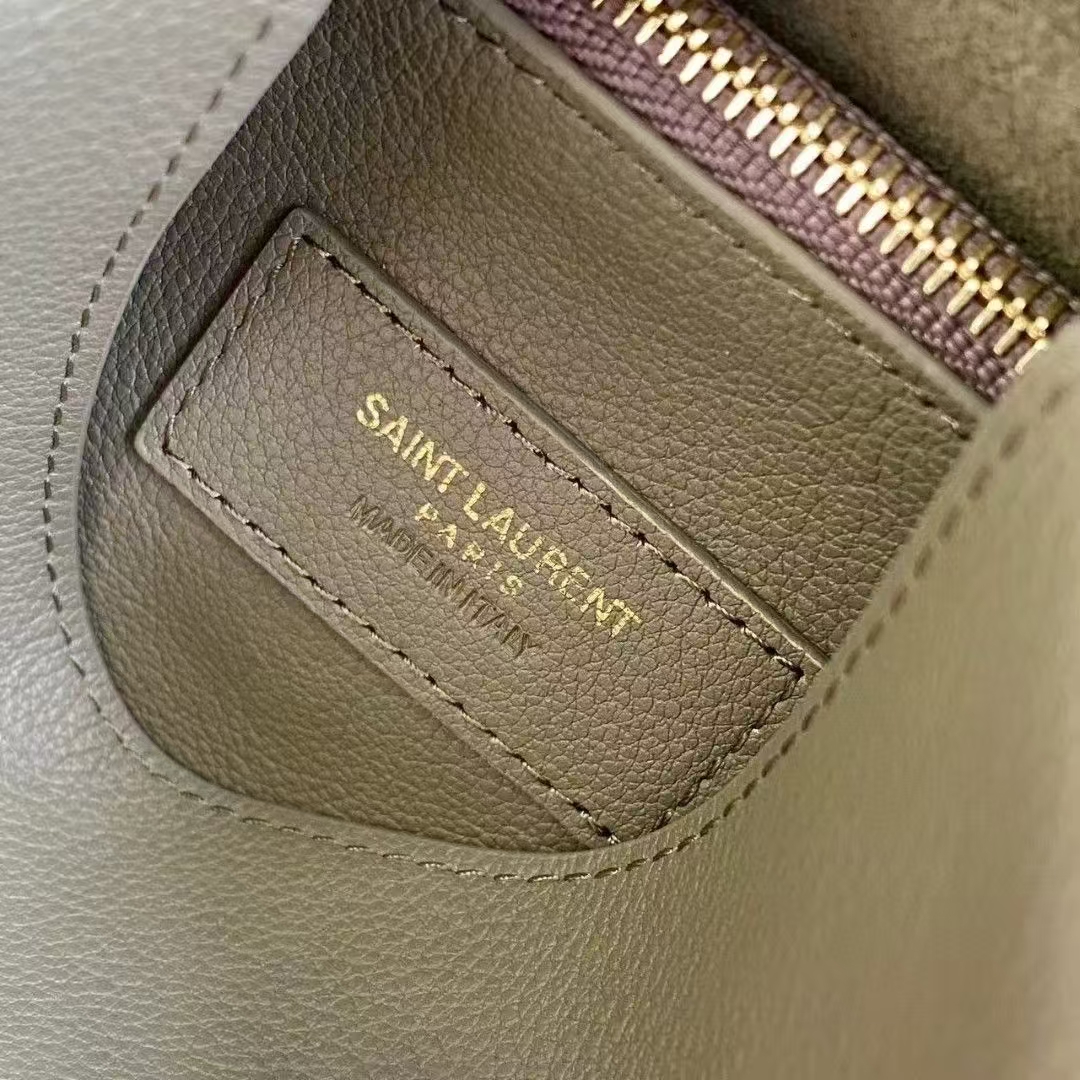 Saint Laurent Le 5 À 7 Small Grain de Poudre Leather Bag in Thick Moss