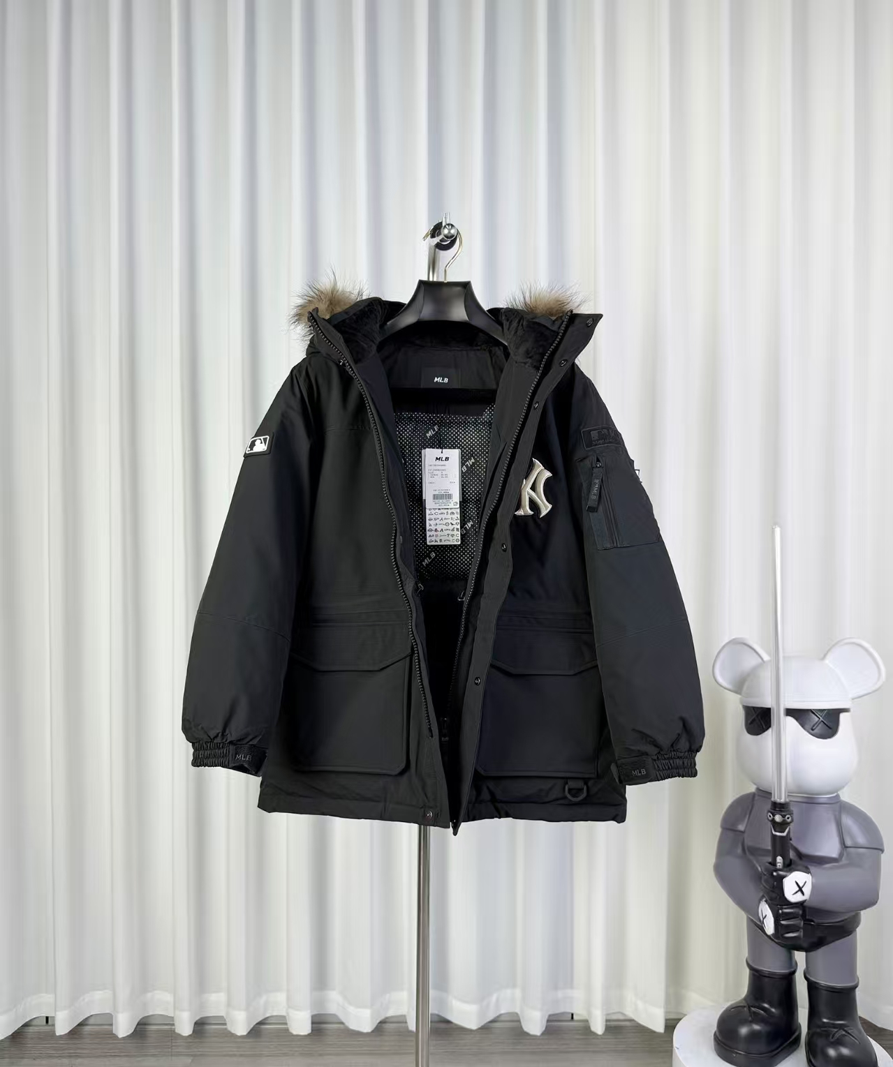 MLB Fur-Trimmed Water-Resistant Cargo Down Jacket in Black