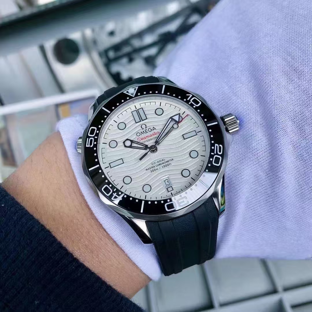 OMEGA Seamaster Aqua Terra Watch