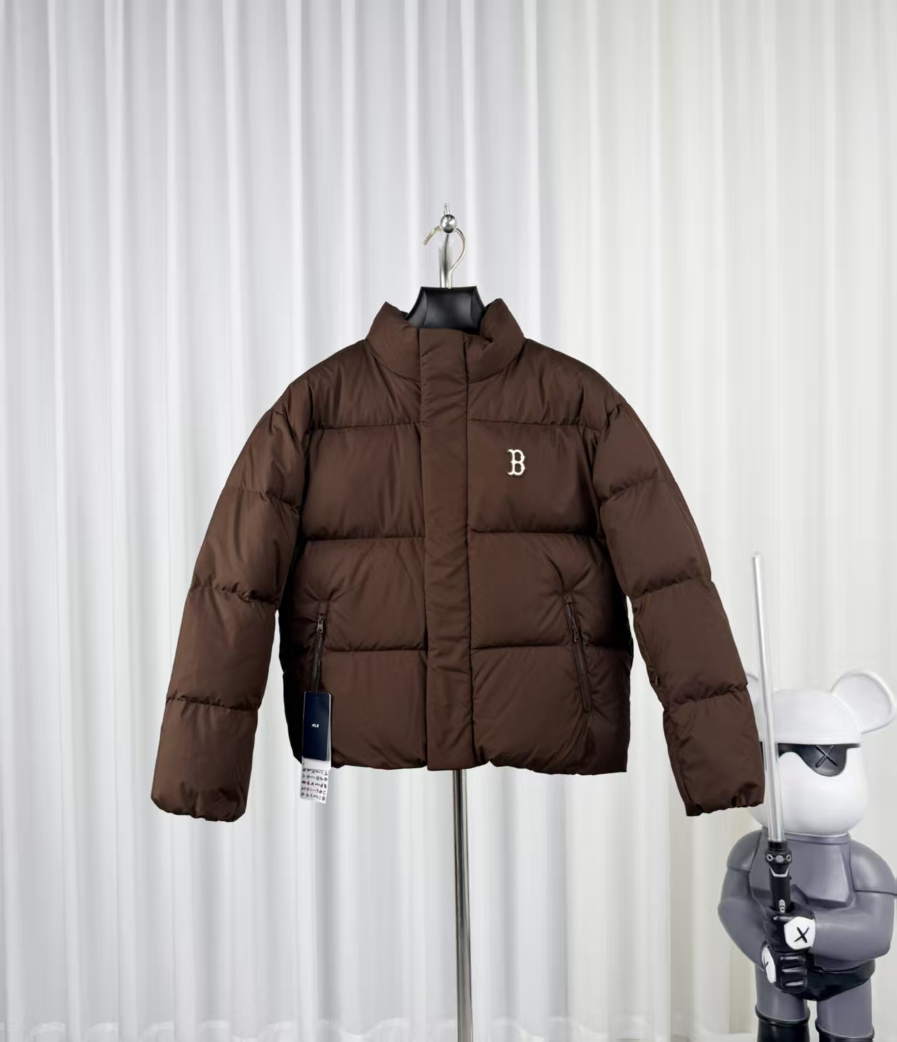 MLB Classic Cropped Puffer Jacket in Khaki