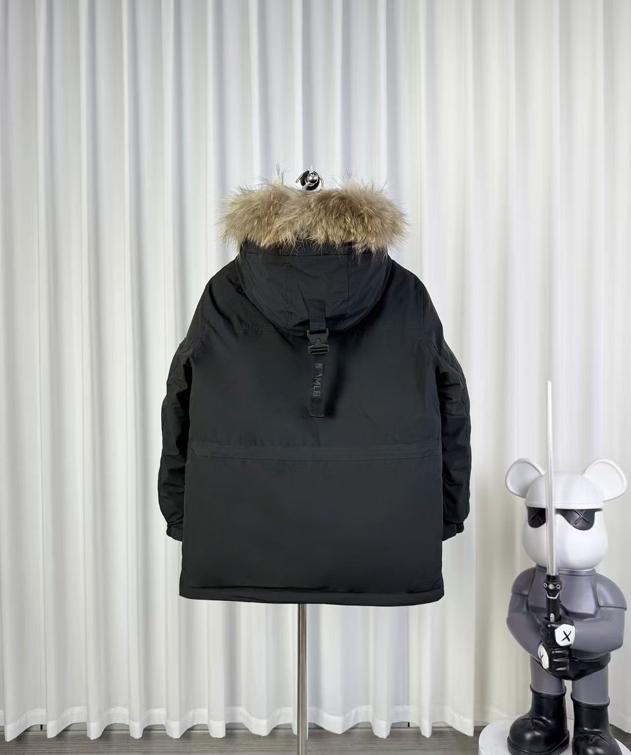 MLB Fur-Trimmed Water-Resistant Cargo Down Jacket in Black