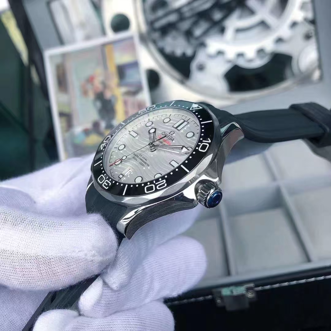 OMEGA Seamaster Aqua Terra Watch