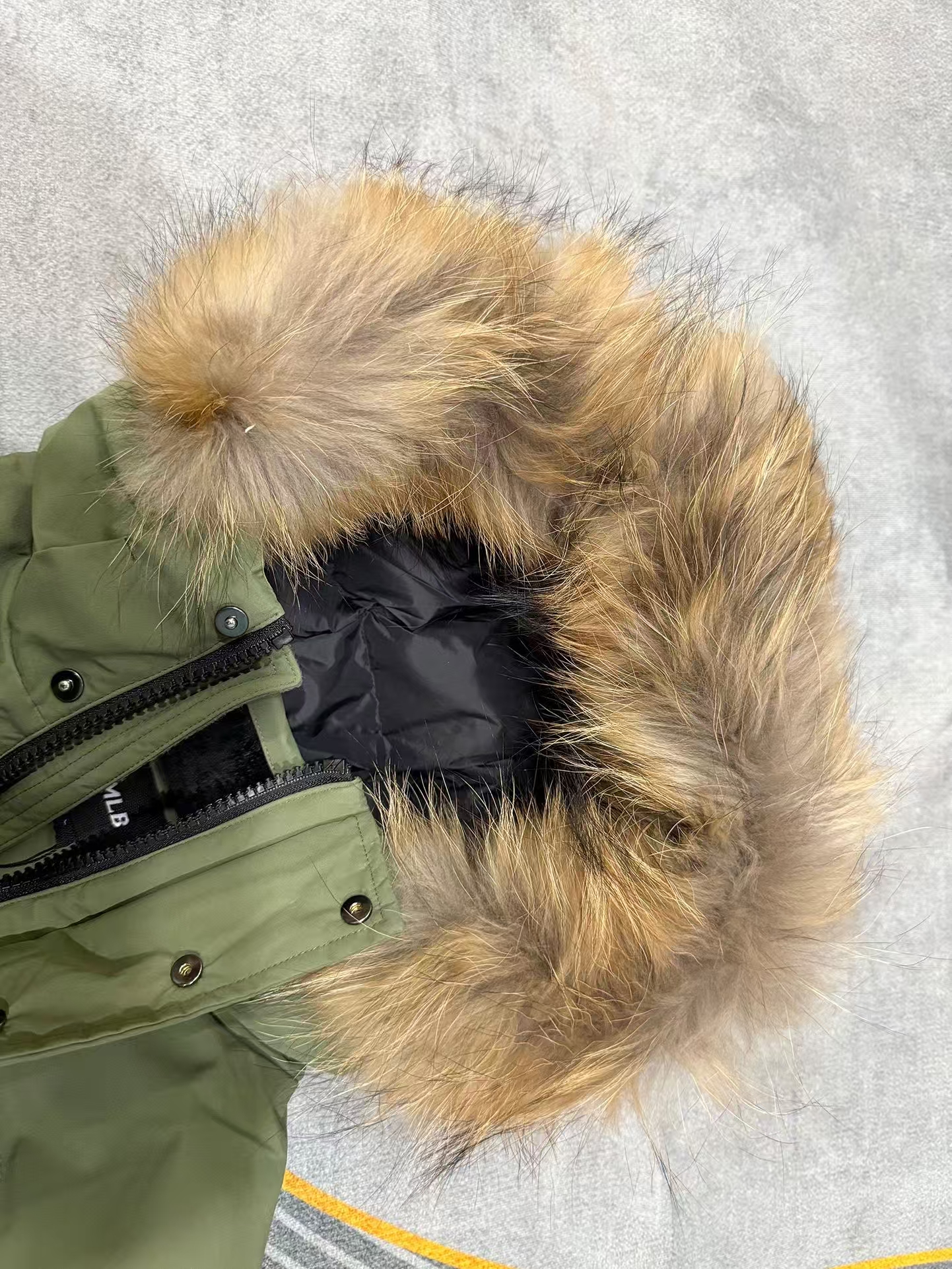 MLB Fur-Trimmed Water-Resistant Cargo Down Jacket in Green