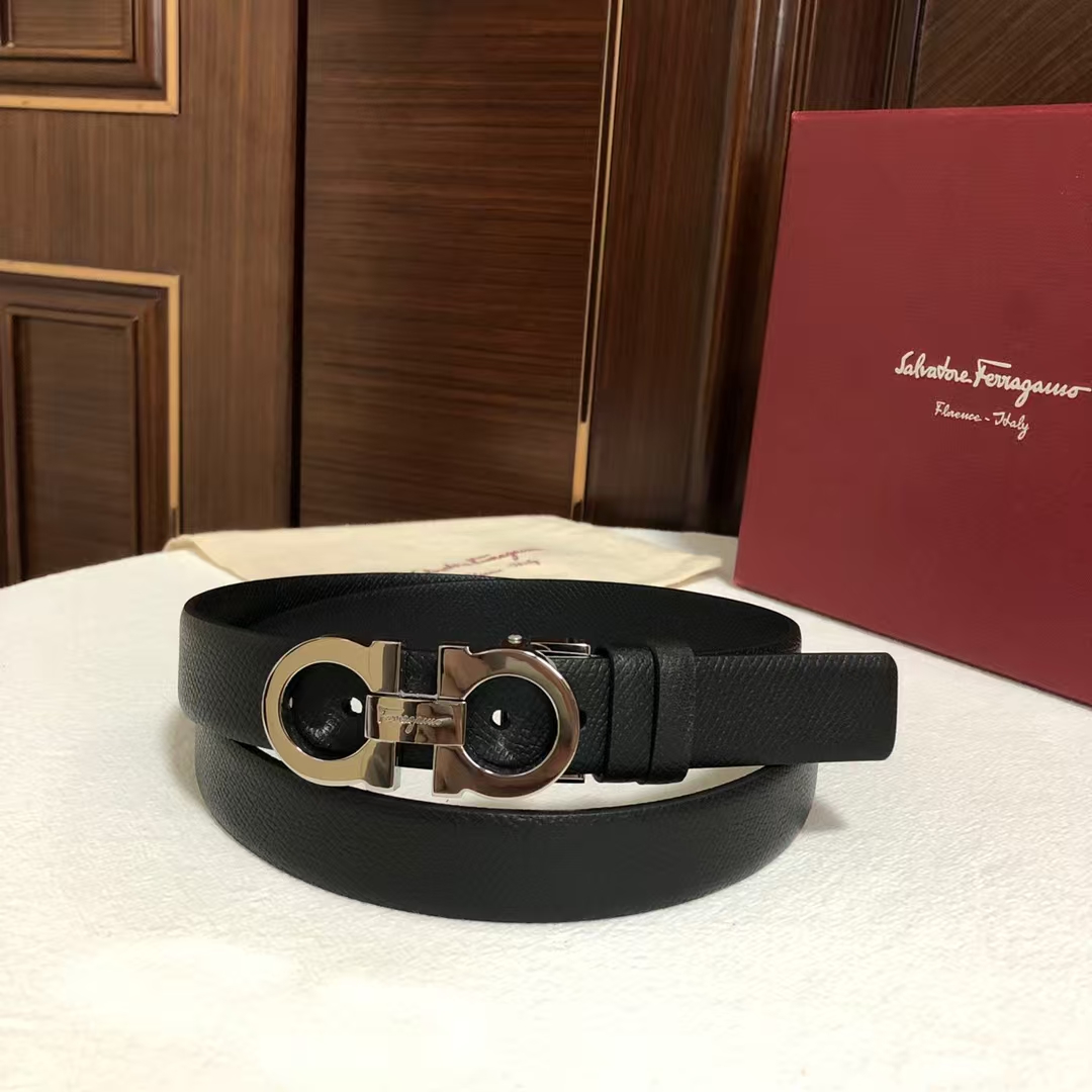 Salvatore Ferragamo Women's Gancini Buckle Calfskin Leather Belt in Black