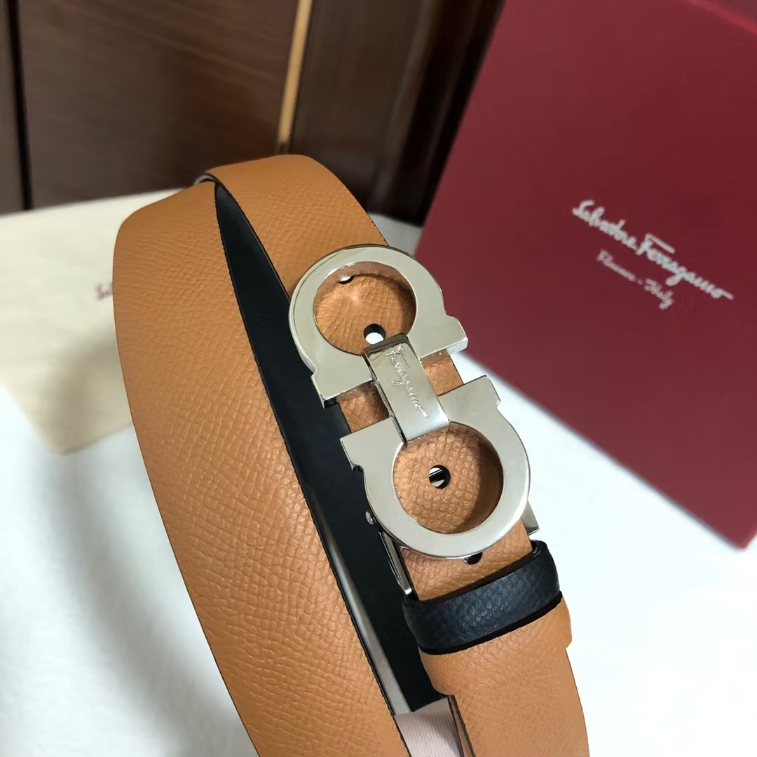 Salvatore Ferragamo Women's Gancini Buckle Calfskin Leather Belt in Khaki