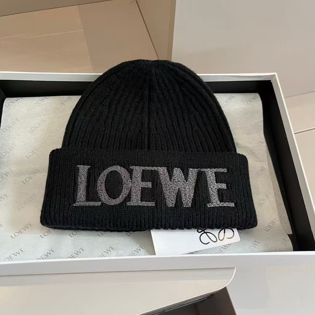 LOEWE wool hat in black