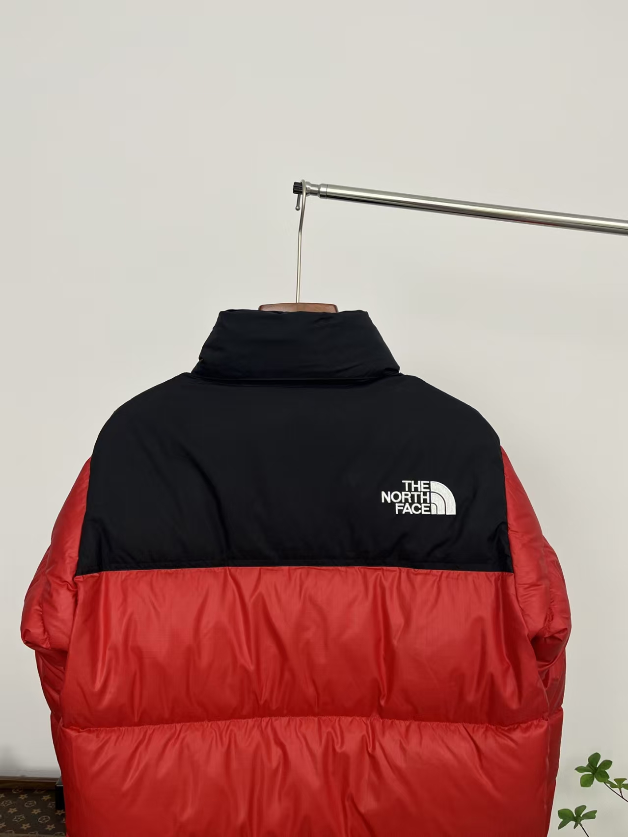 The North Face 22F-WS Nuptse Hoodie Hoodie Down Jacket in Red