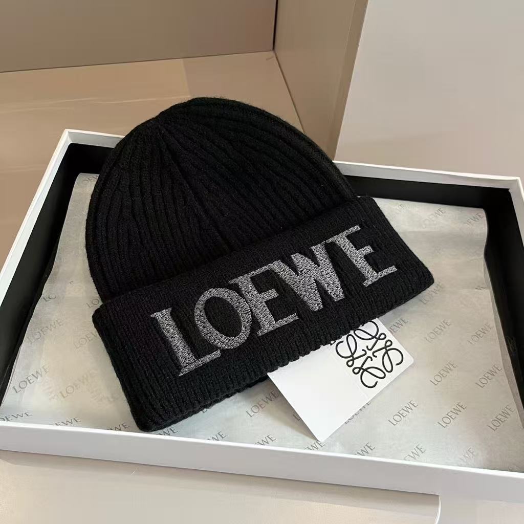 LOEWE wool hat in black