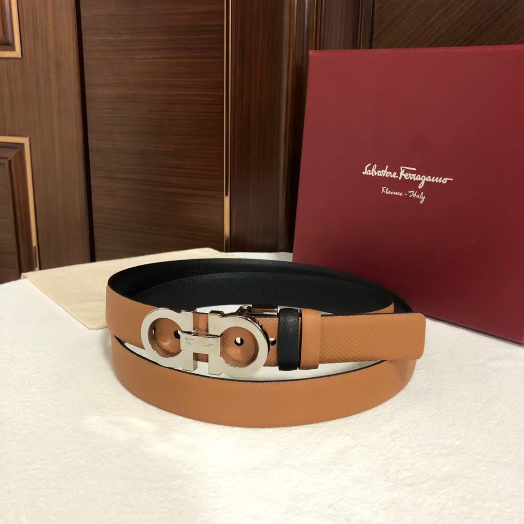 Salvatore Ferragamo Women's Gancini Buckle Calfskin Leather Belt in Khaki
