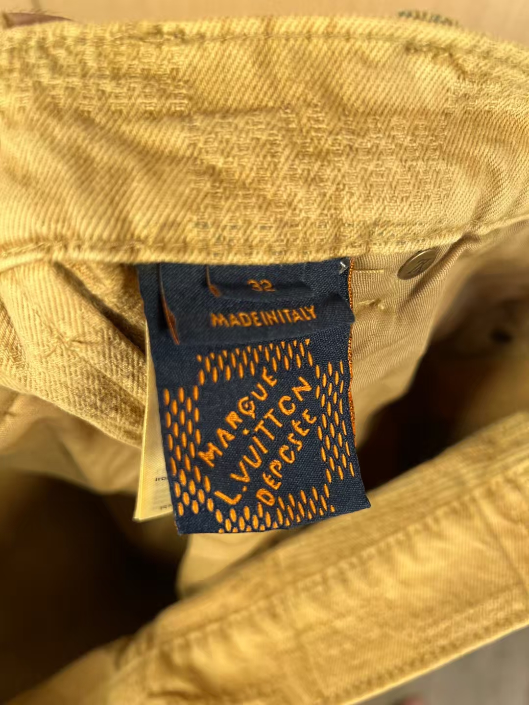 LOUIS VUITTON Trousers/Pants