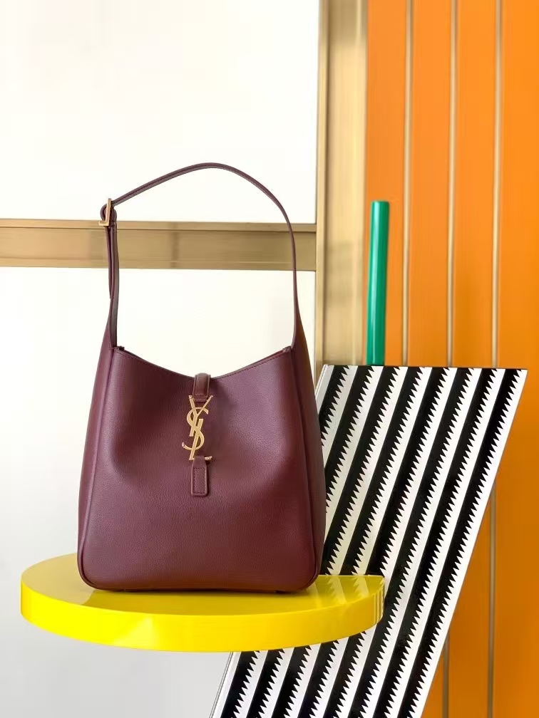 Saint Laurent Le 5 À 7 Small Grain de Poudre Leather Bag in Legion Red