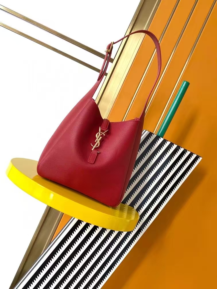 Saint Laurent Le 5 À 7 Small Grain de Poudre Leather Bag in Attractive Red