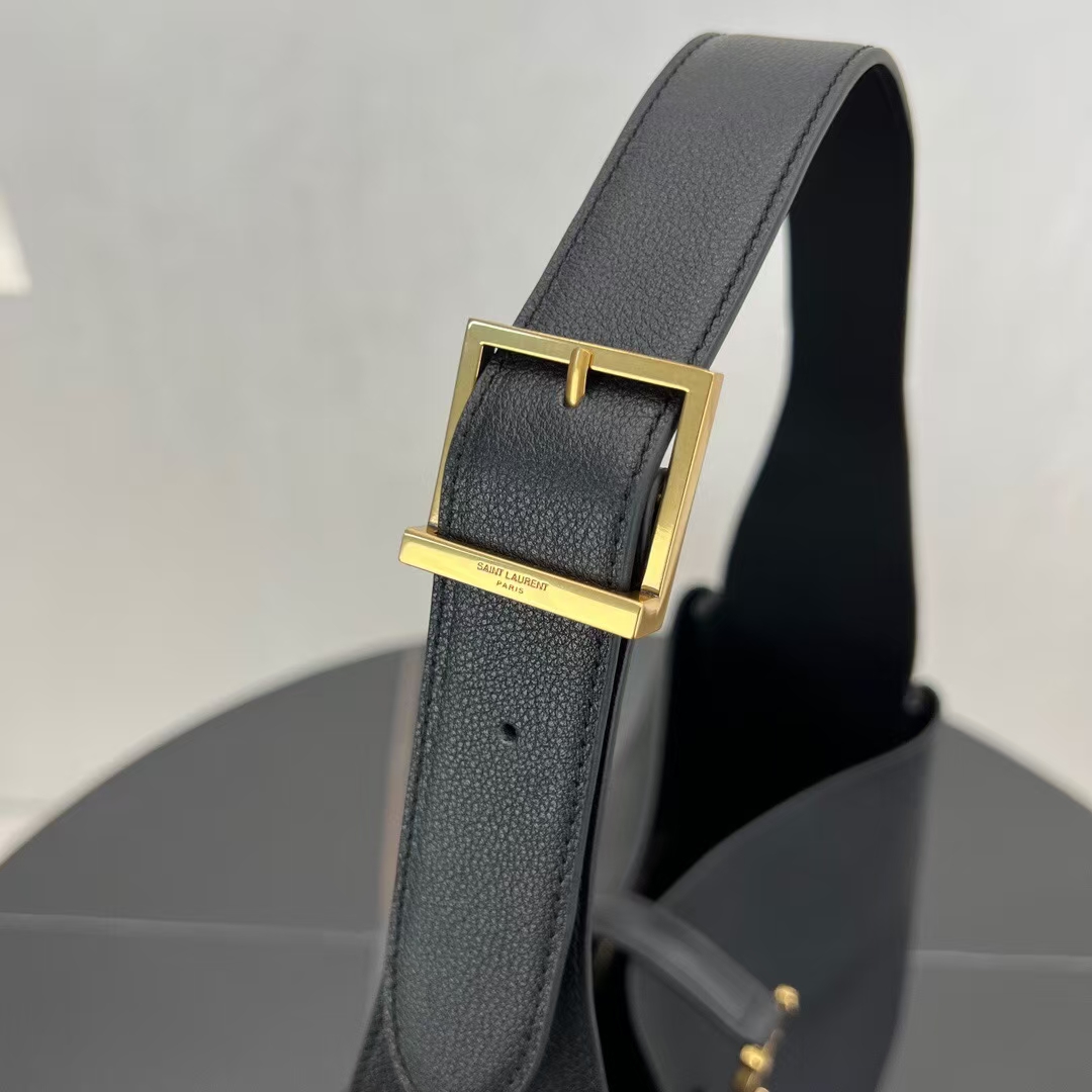 Saint Laurent Le 5 À 7 Large Grain de Poudre Leather Soft Handbag in Black