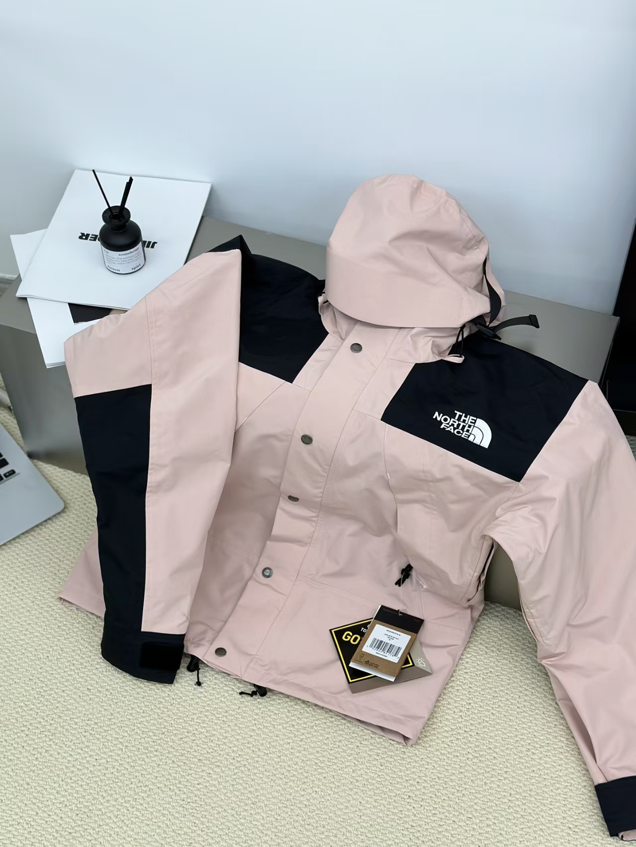 The North Face 1990 Retro Mountain Jacket in Fairy Pink | GORE-TEX® Waterproof Shell