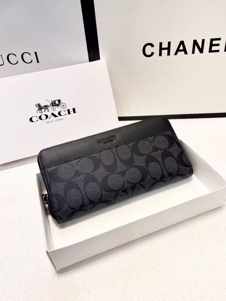 Classic Signature Accordion Pleat Wallet Coach