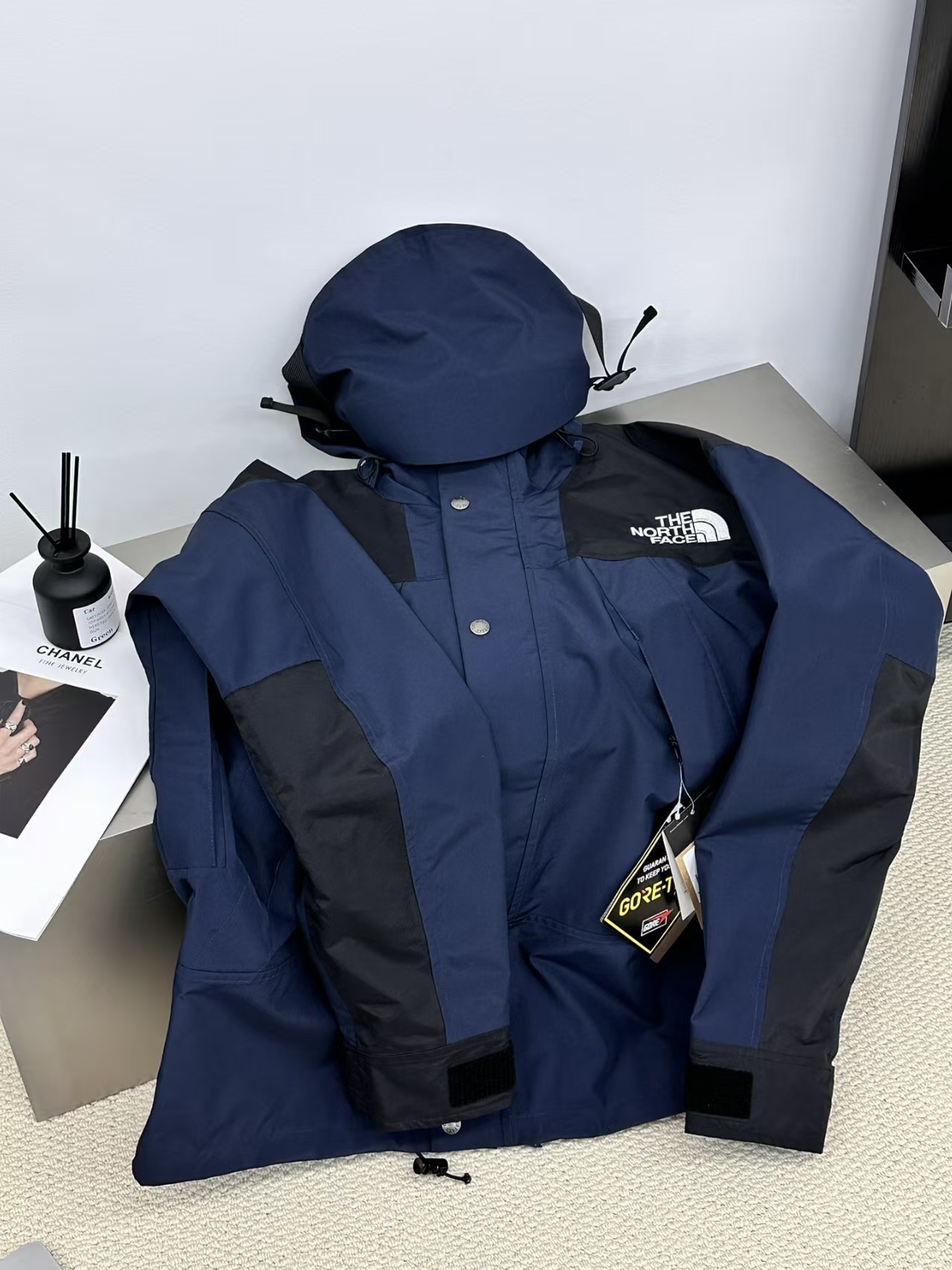 The North Face 1990 Retro Mountain Jacket in Navy Blue | GORE-TEX® Waterproof Shell