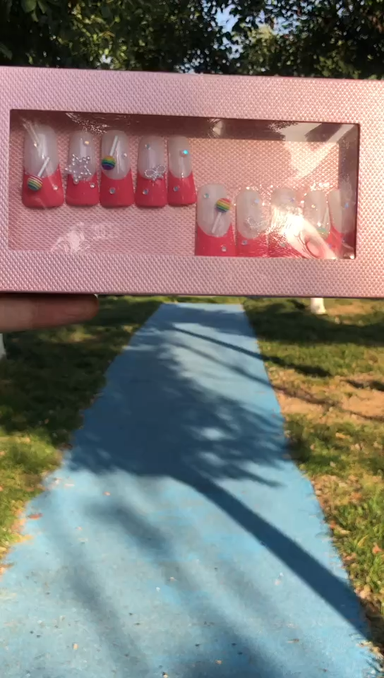 CANDYLAND PINK NAILS