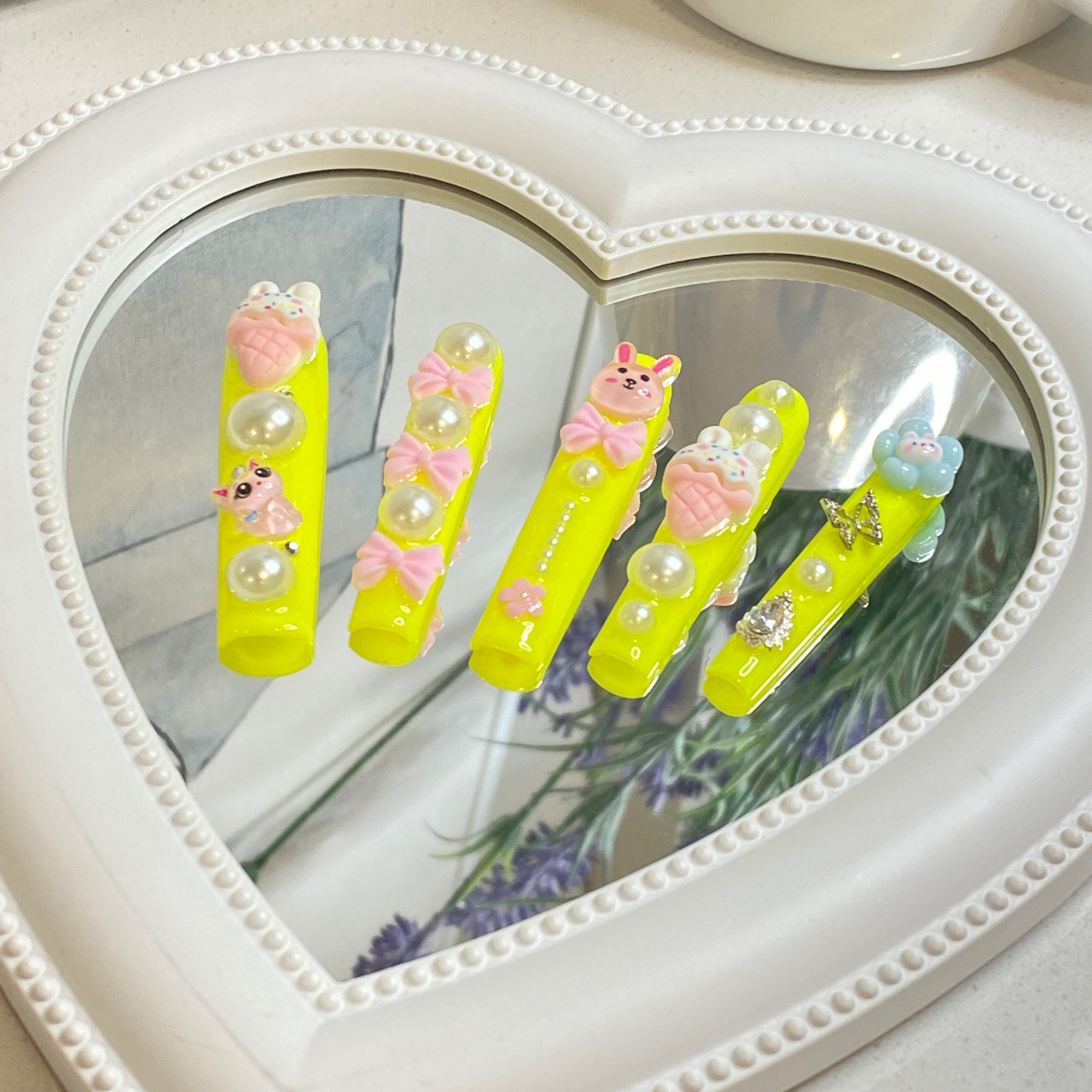 EMBELLISHMENTS RABBIT