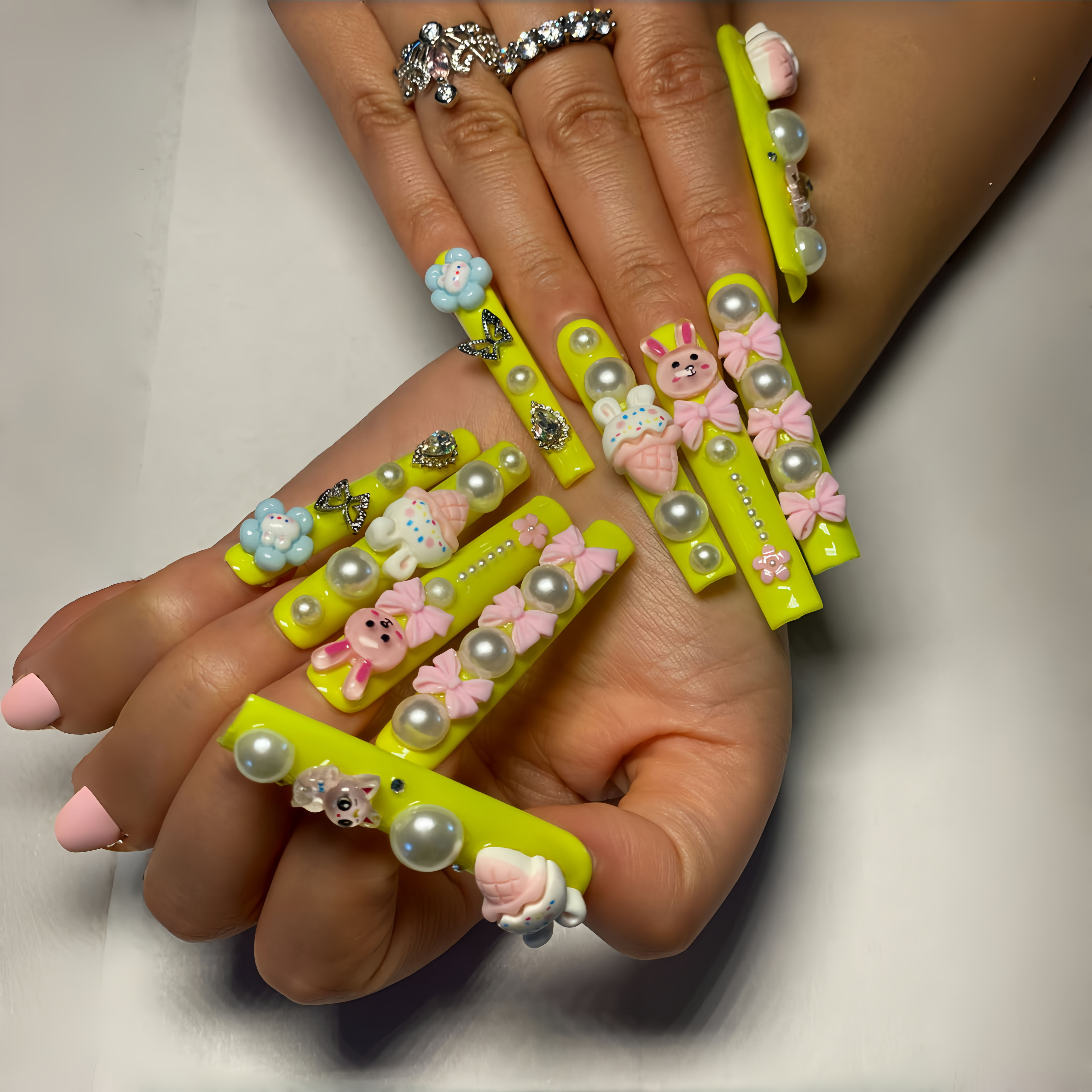 EMBELLISHMENTS RABBIT