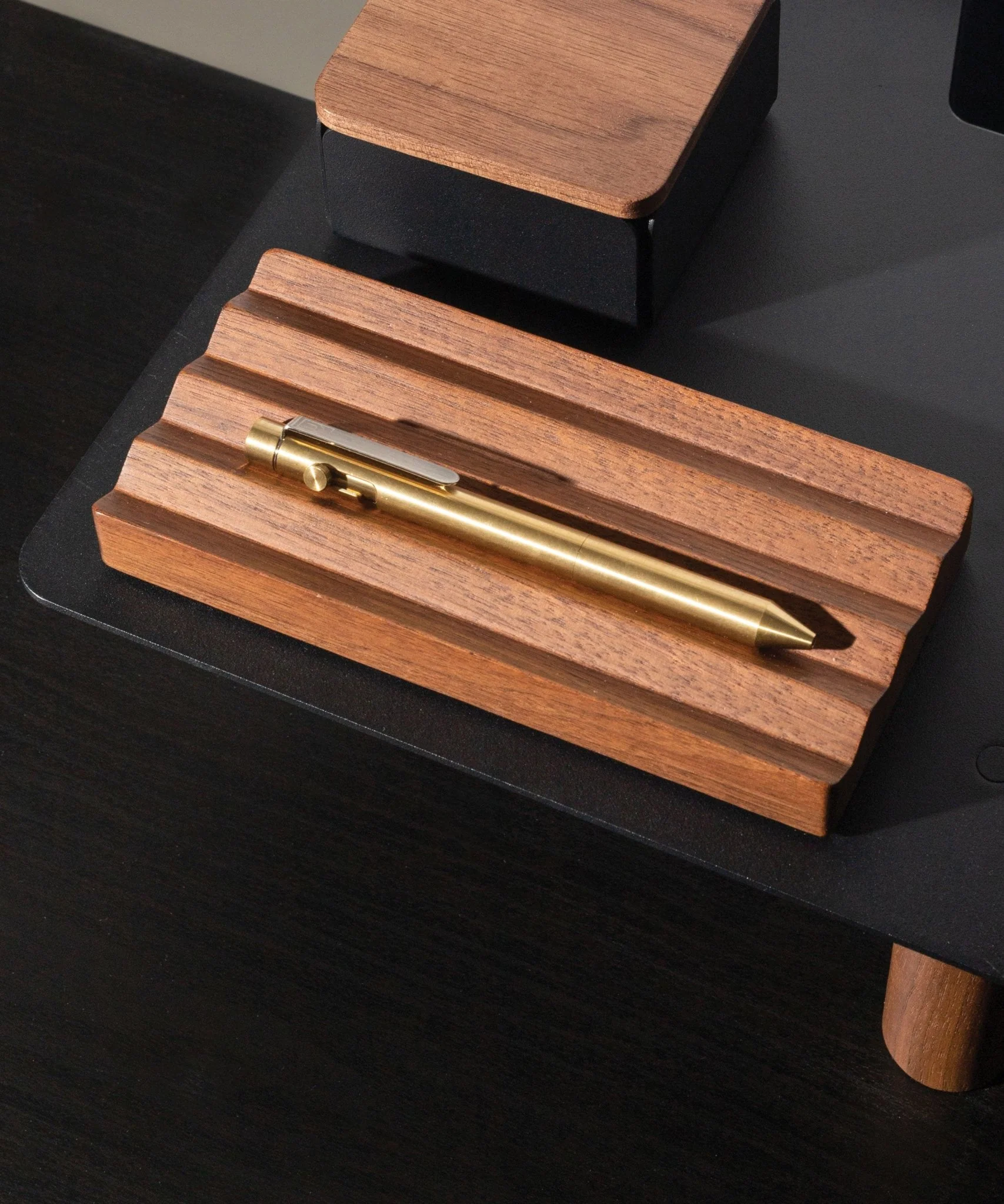 Wood Zigzag Tray (2x1 - Walnut)