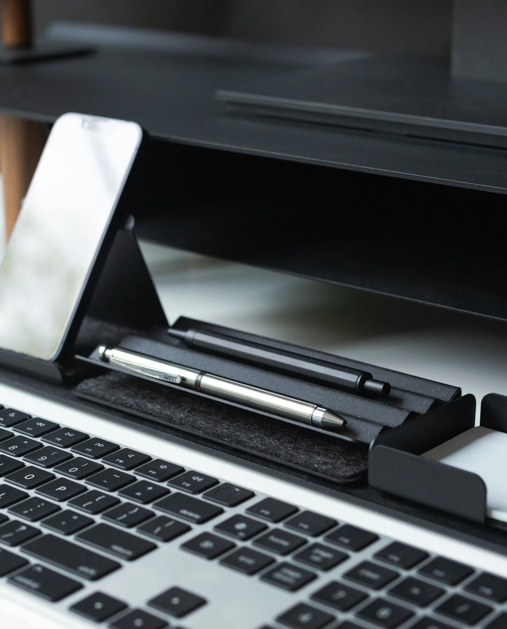 Gather Zigzag Tray (2x1 - Black)