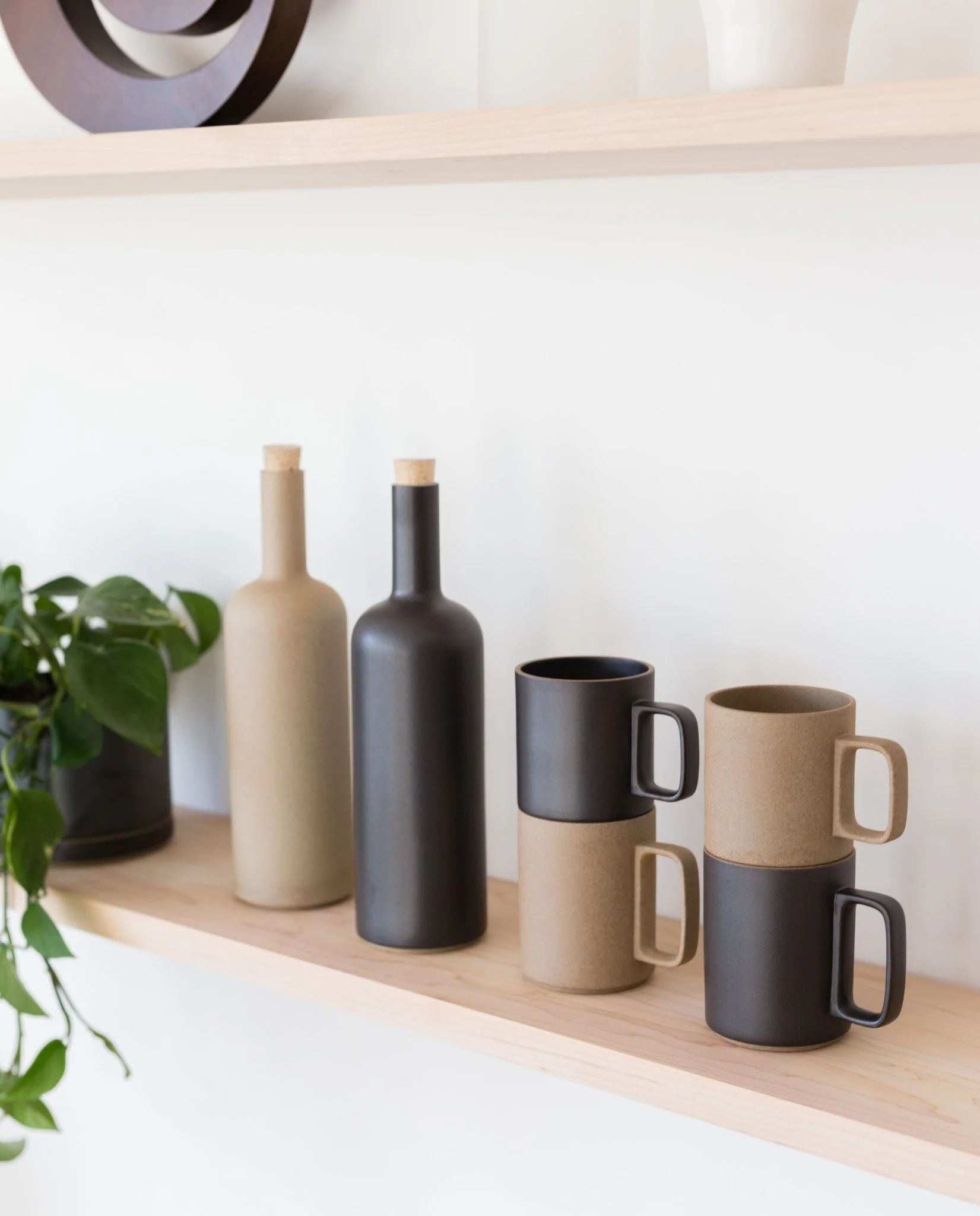 Hasami Porcelain Mug (Matte Black)