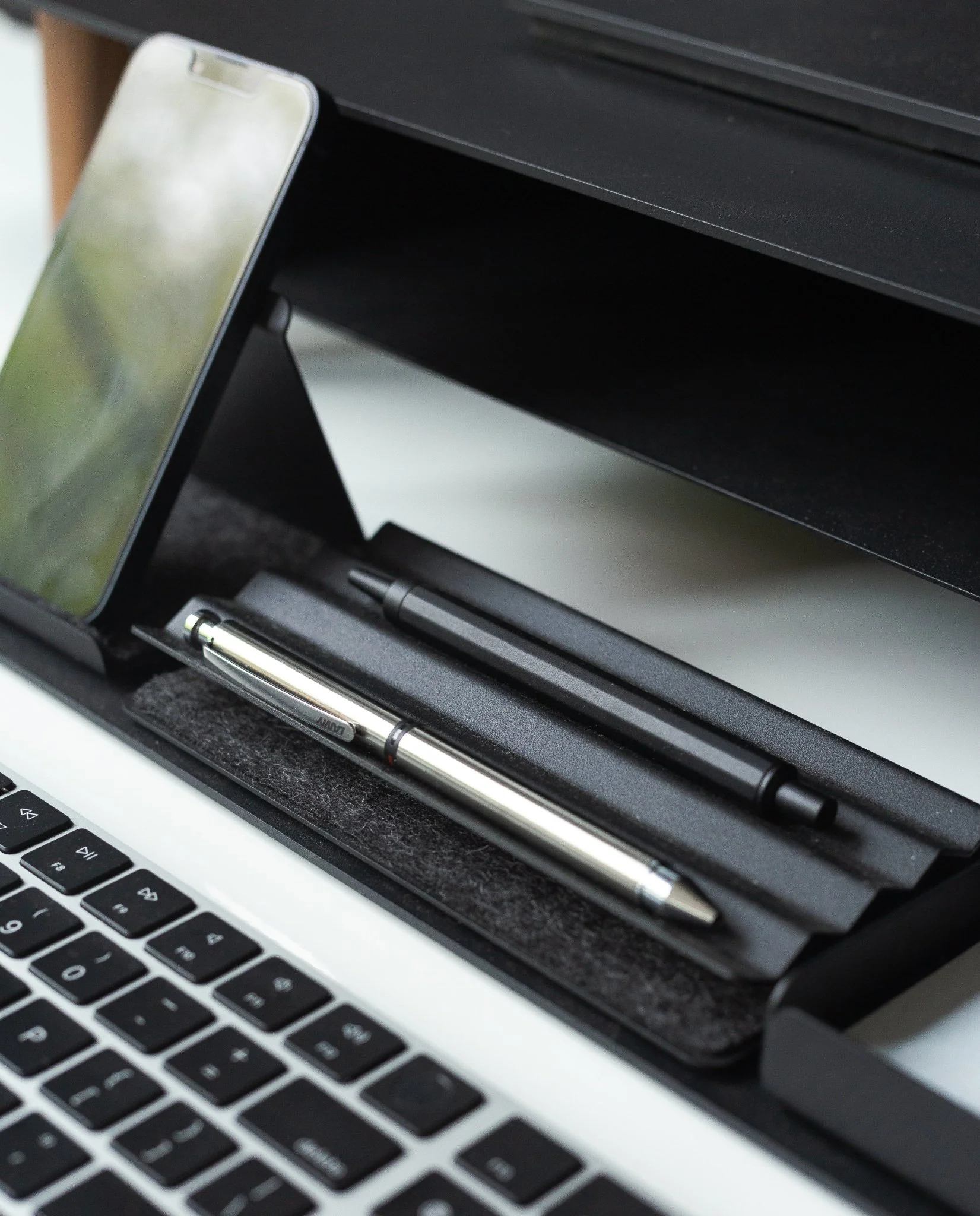 Gather Zigzag Tray (2x1 - Black)