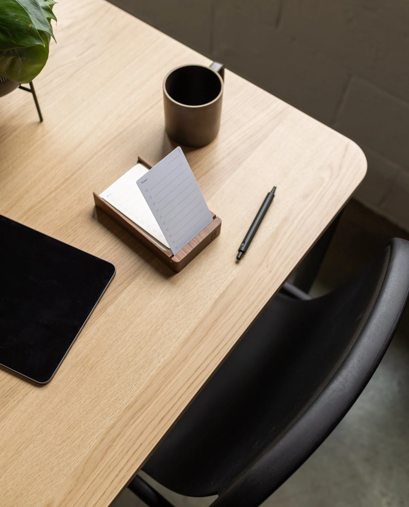 Analog Premium Wood Card Holder (Walnut)