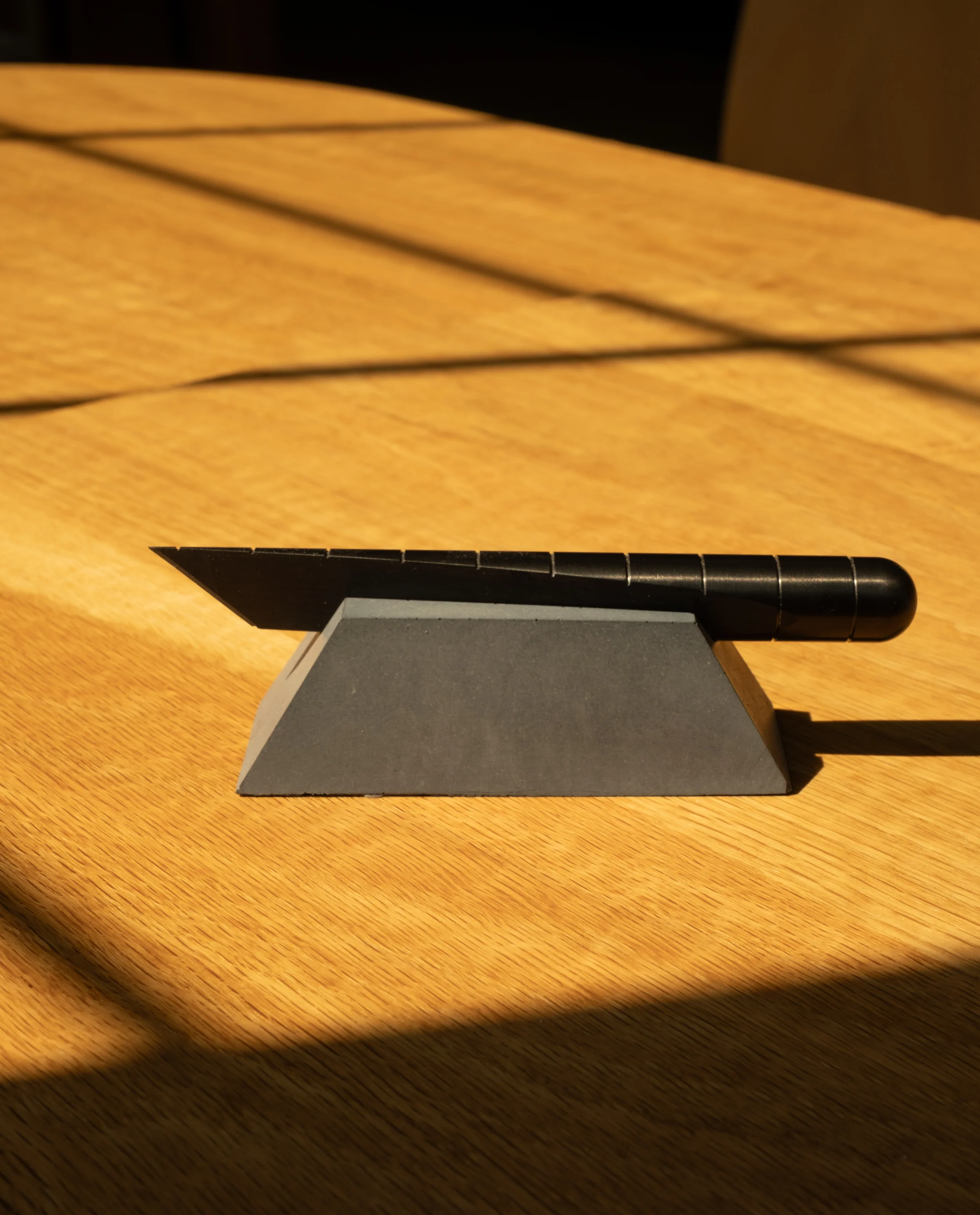 Craighill Desk Knife Plinth (Slate)