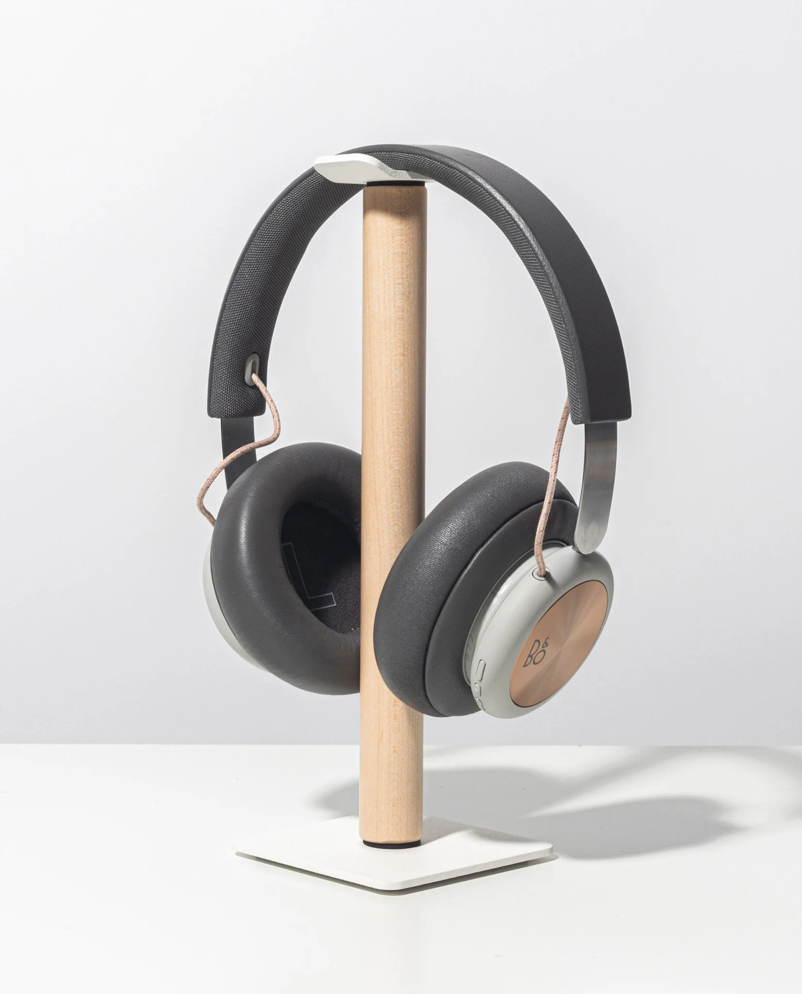 Gather Headphone Stand (1x1 - White/Maple)