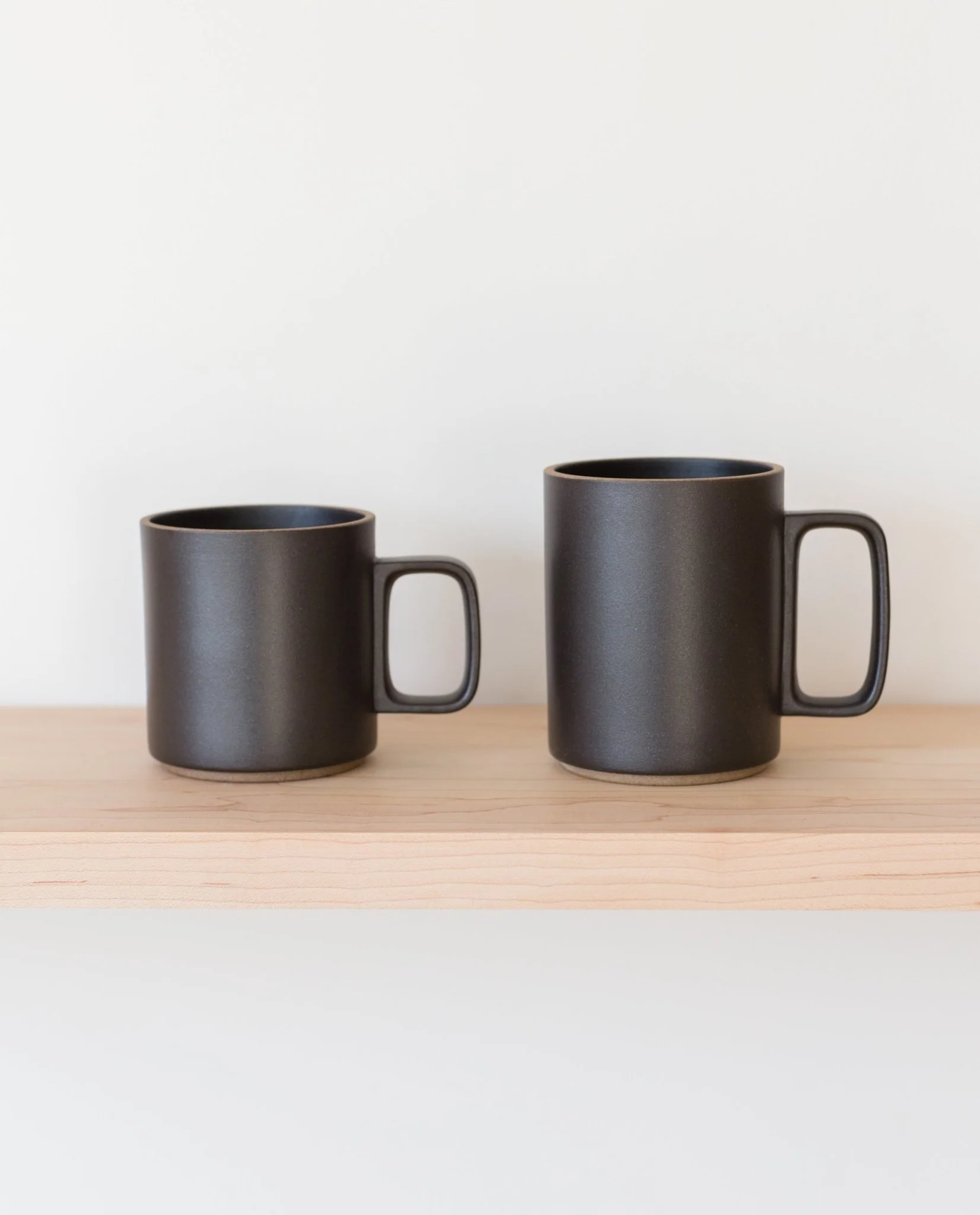 Hasami Porcelain Mug (Matte Black)