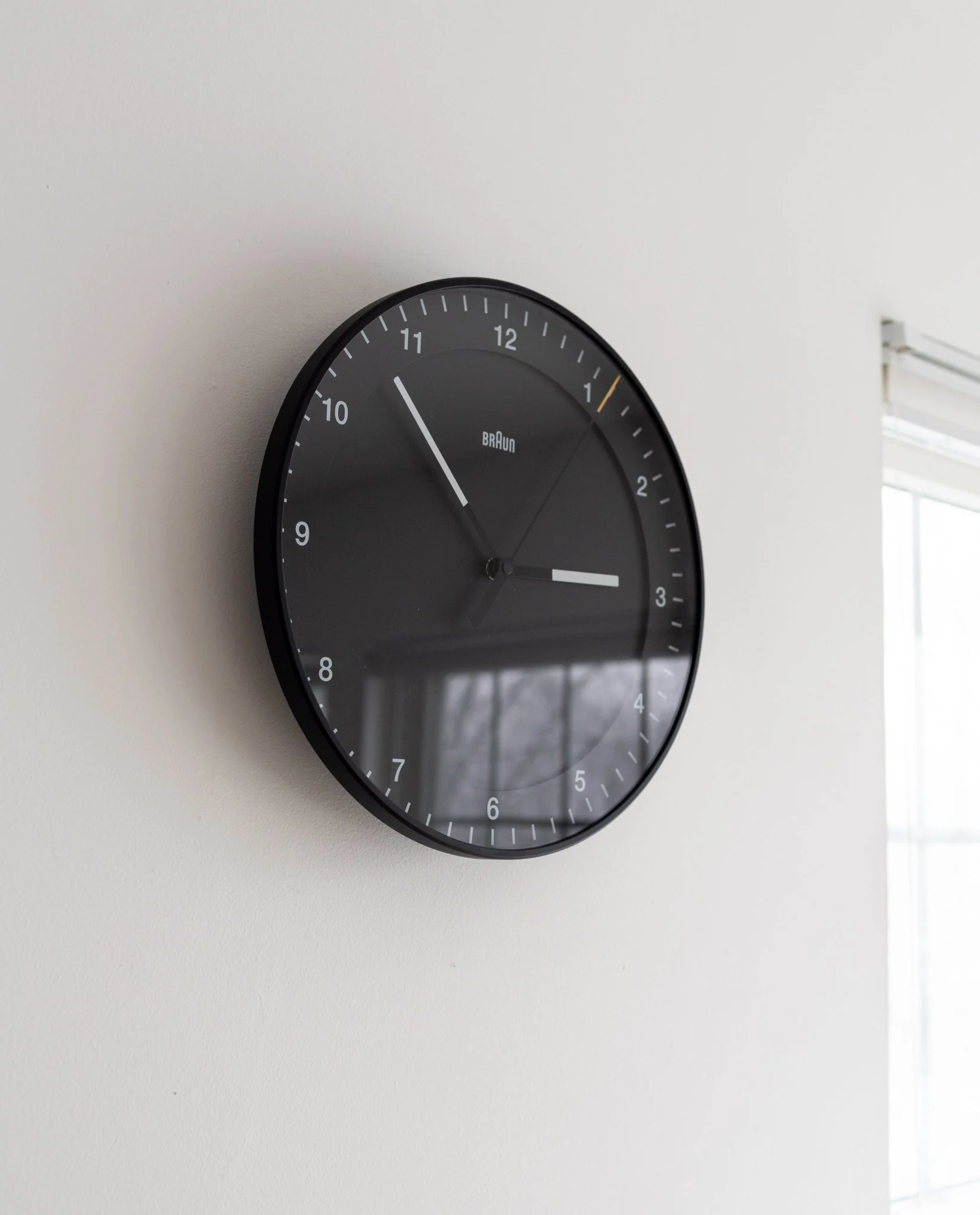 Braun Wall Clock (Black)