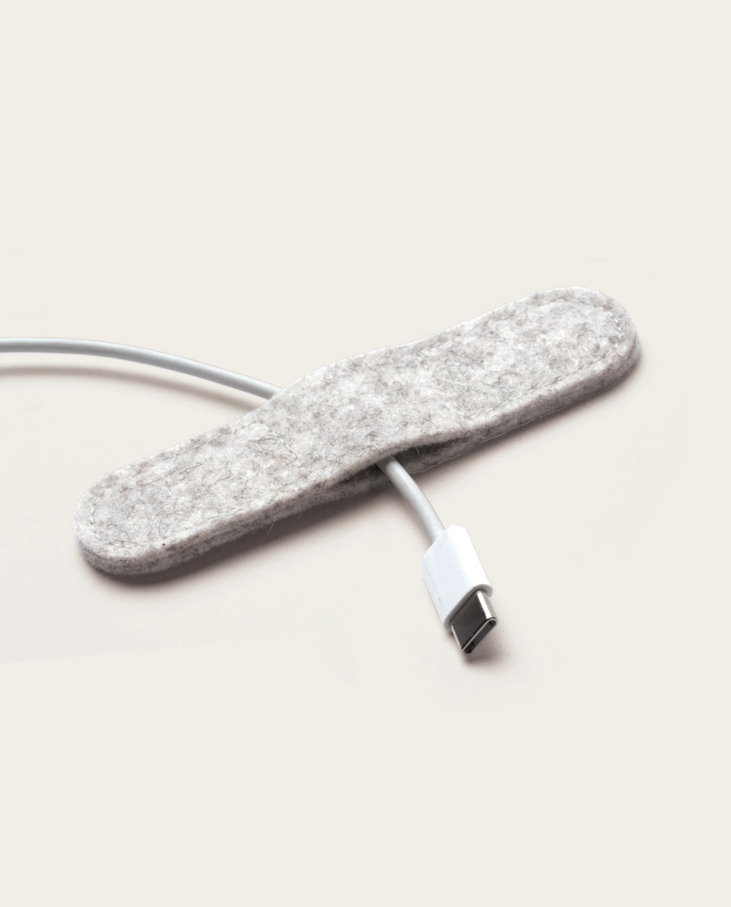 Magnetic Cable Keepers (Set of 2 - Light Gray)