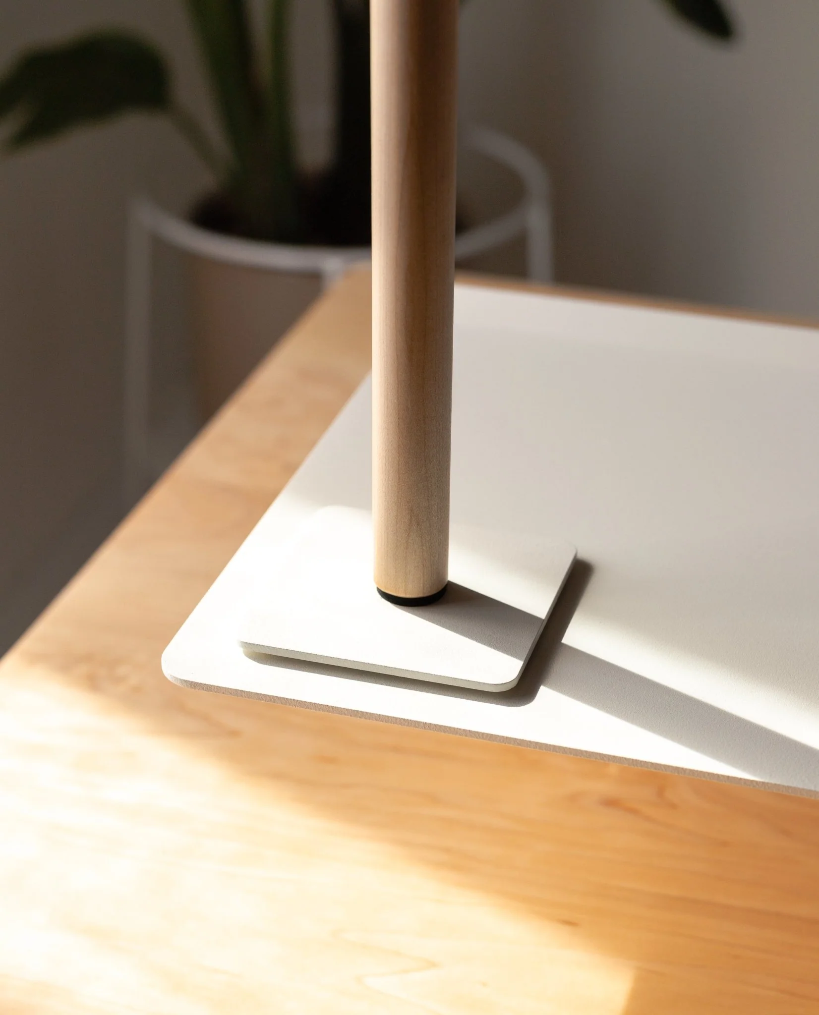 Gather Headphone Stand (1x1 - White/Maple)