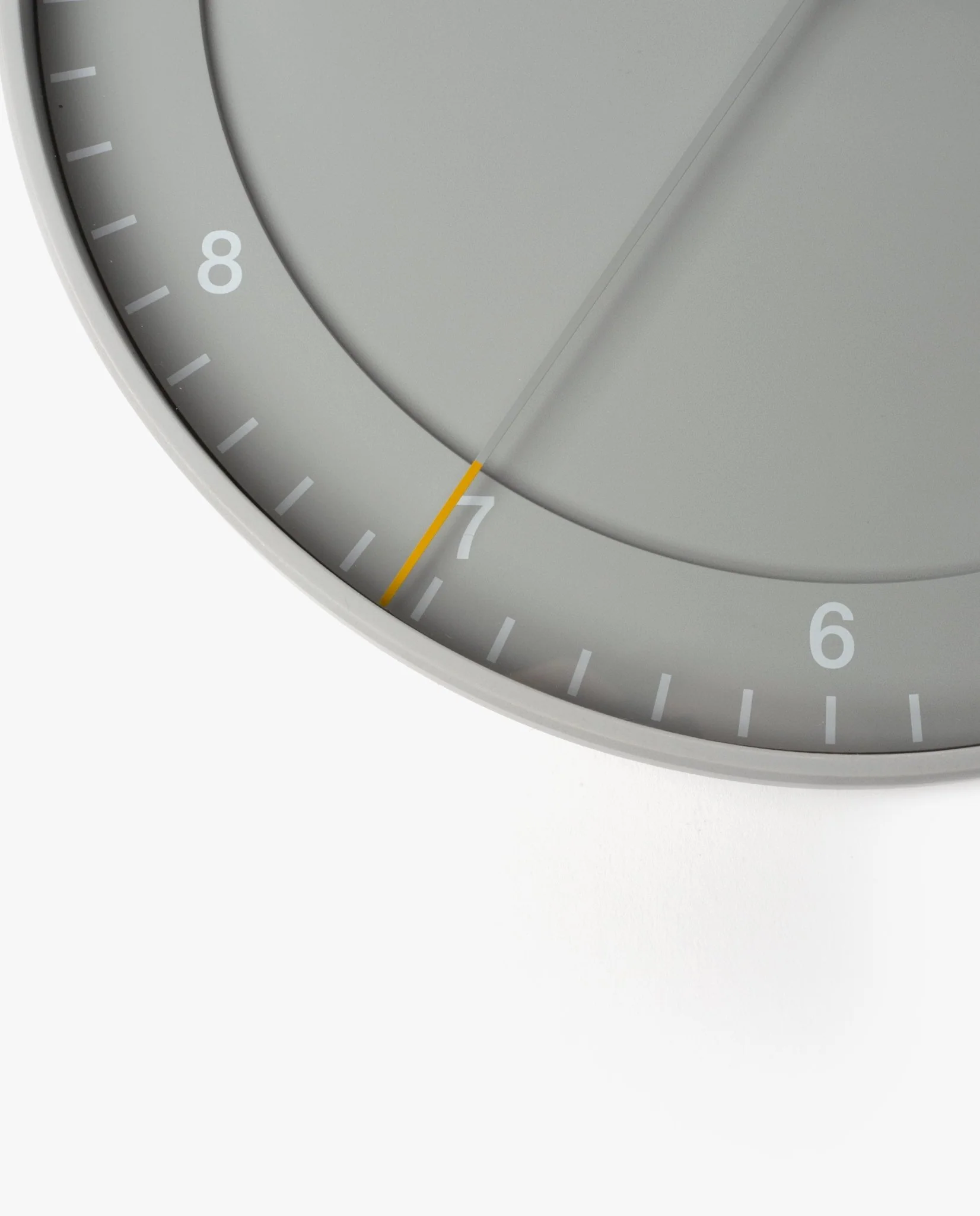 Braun Wall Clock (Gray)