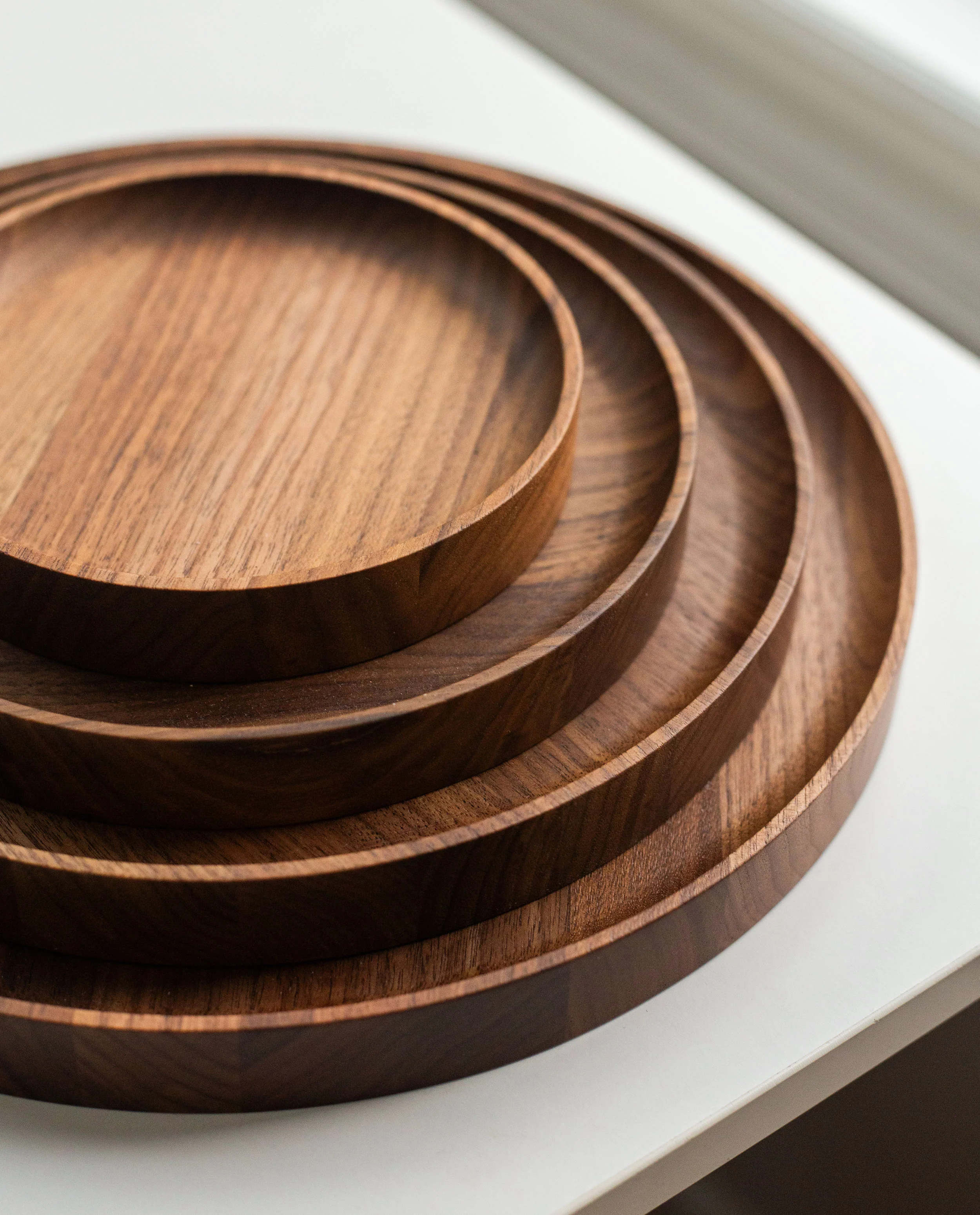 Round Valet Tray (Walnut - Medium)