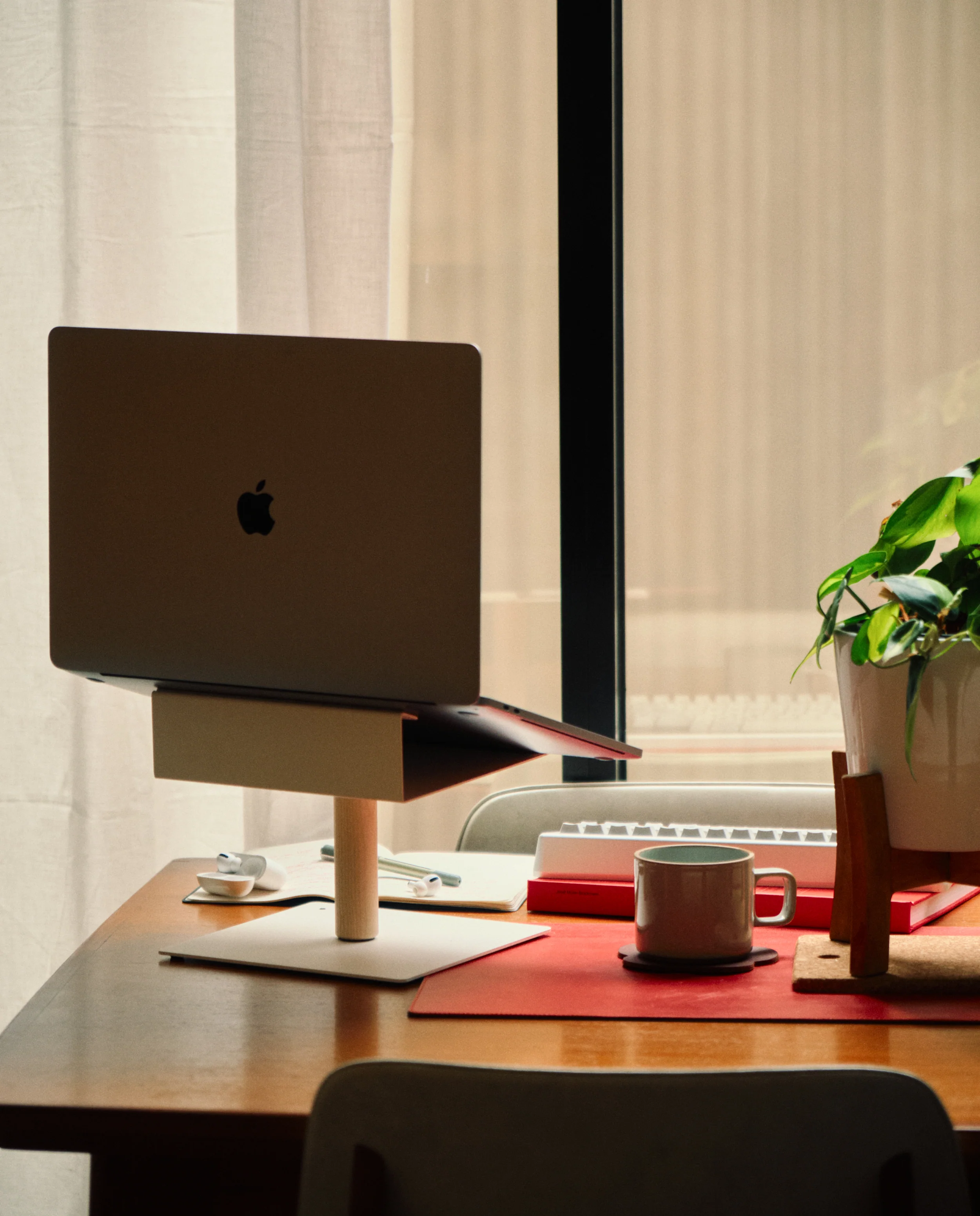 Gather Laptop Stand (White/Maple)