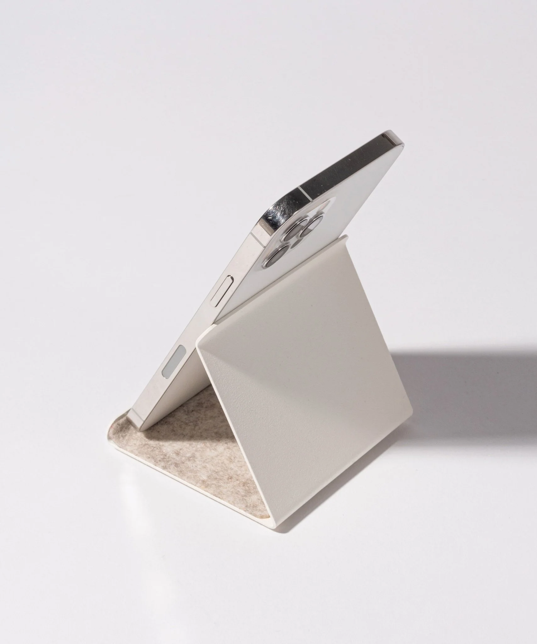 Gather Phone Stand (1x1 - White)